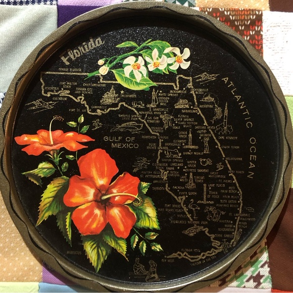 VINTAGE 70’s Map Of Florida Souvenir Tray Decorative Metal Hibiscus Flowers - Picture 1 of 10